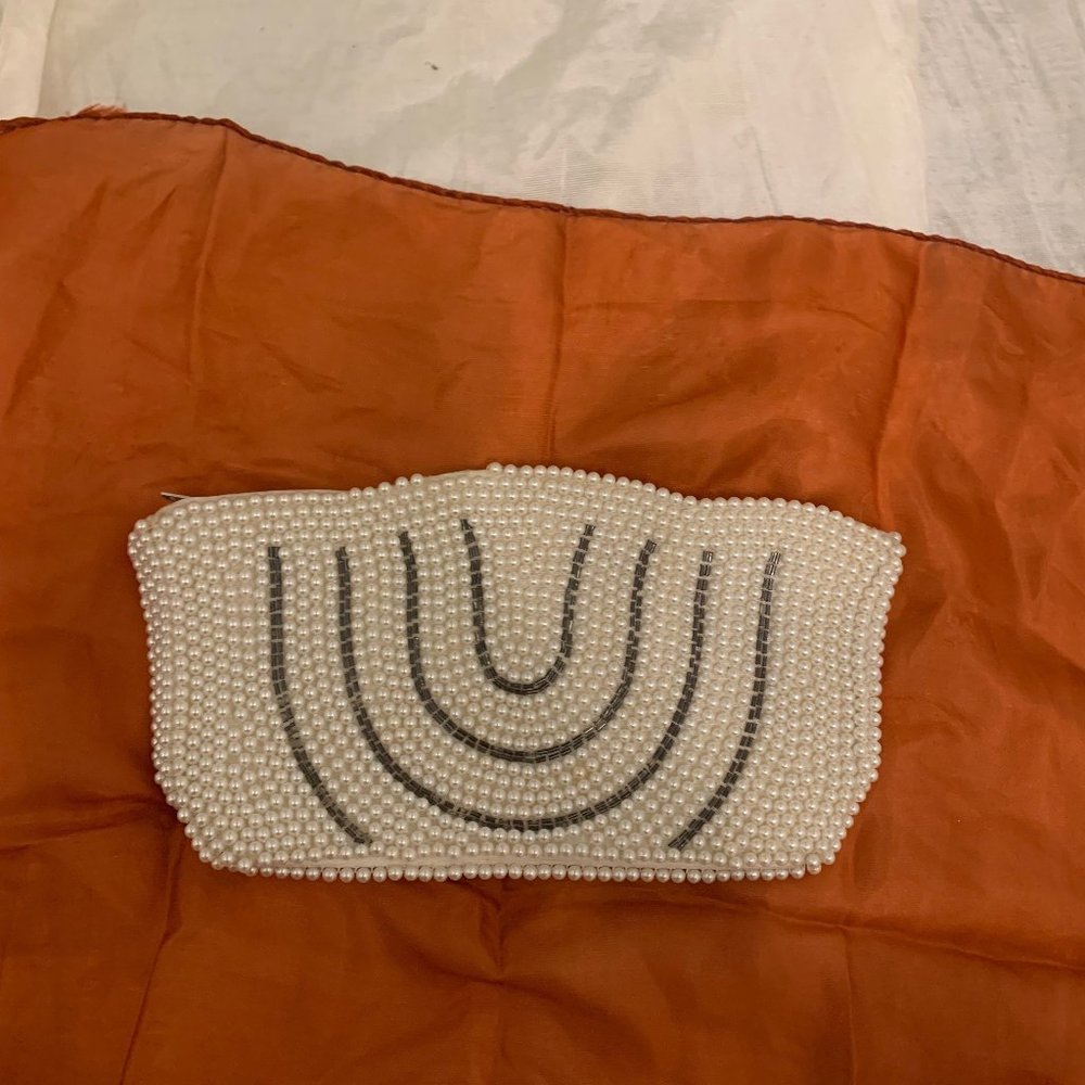 Vintage white beaded purse with art deco shape and grey bead design evening bag